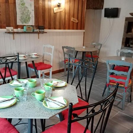 Les P'Tites Pistes Bed & Breakfast Chaux-des-Pres Екстериор снимка